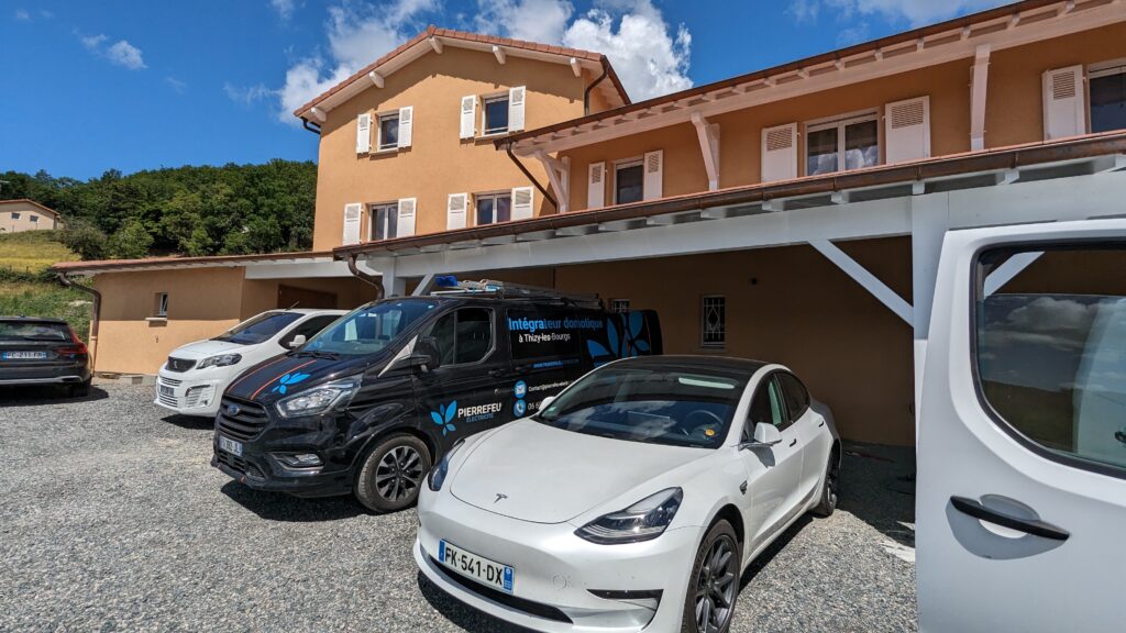 Intégration Domotique d&rsquo;une Maison de Prestige à Bessenay