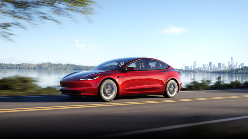 Solutions de recharge pour la Tesla Model 3 Restylée : Votre Expert en Bornes de Recharge Électrique