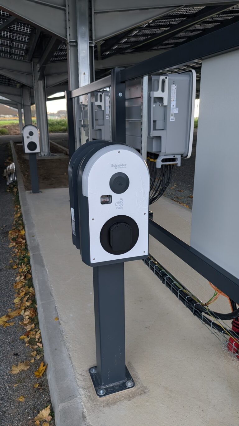 borne recharge entreprise Longessaigne