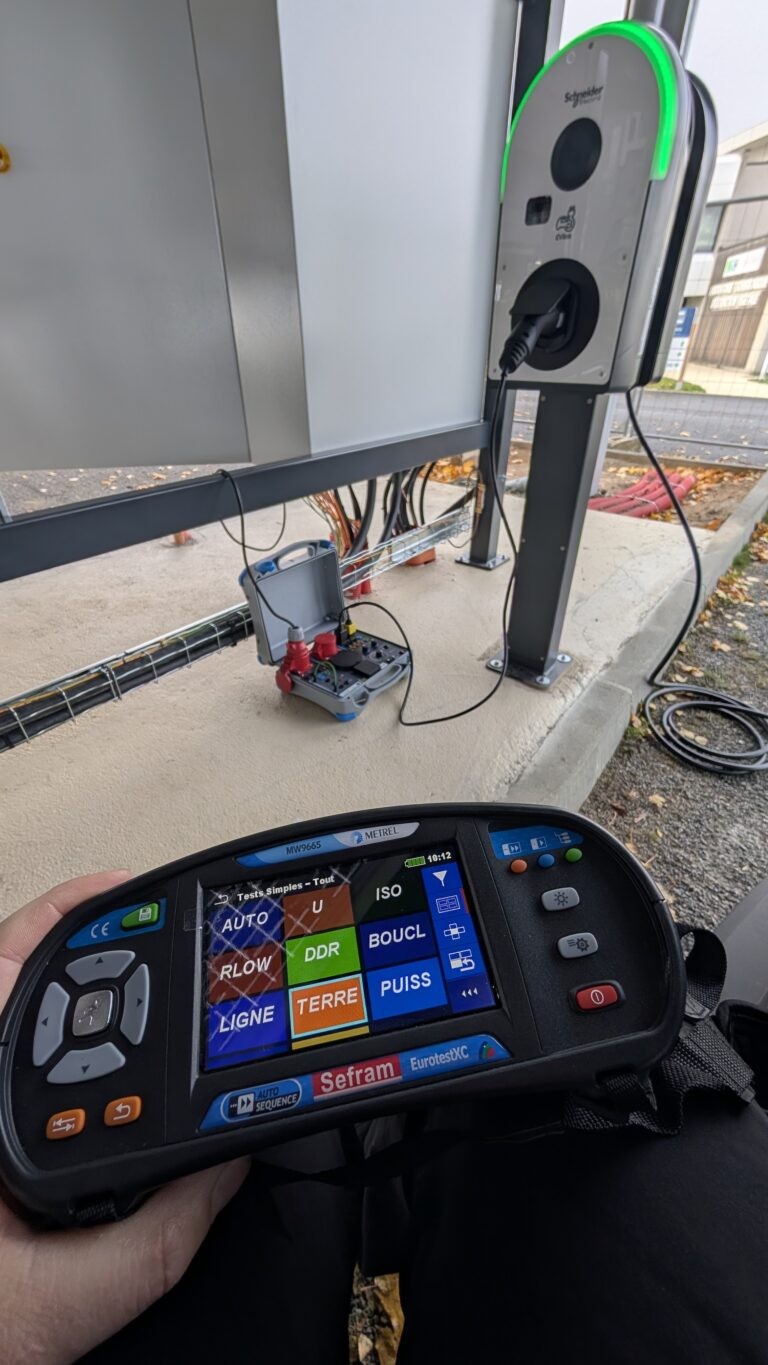 borne recharge entreprise Longessaigne