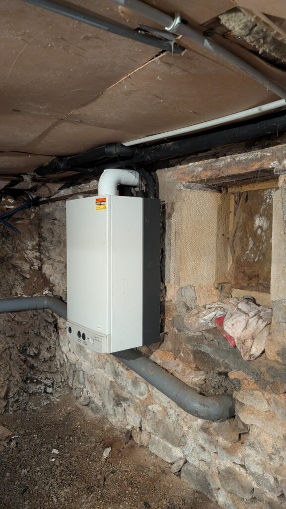 Installation d'un coffret électrique conforme NF C 15-100 par Pierrefeu Électricité