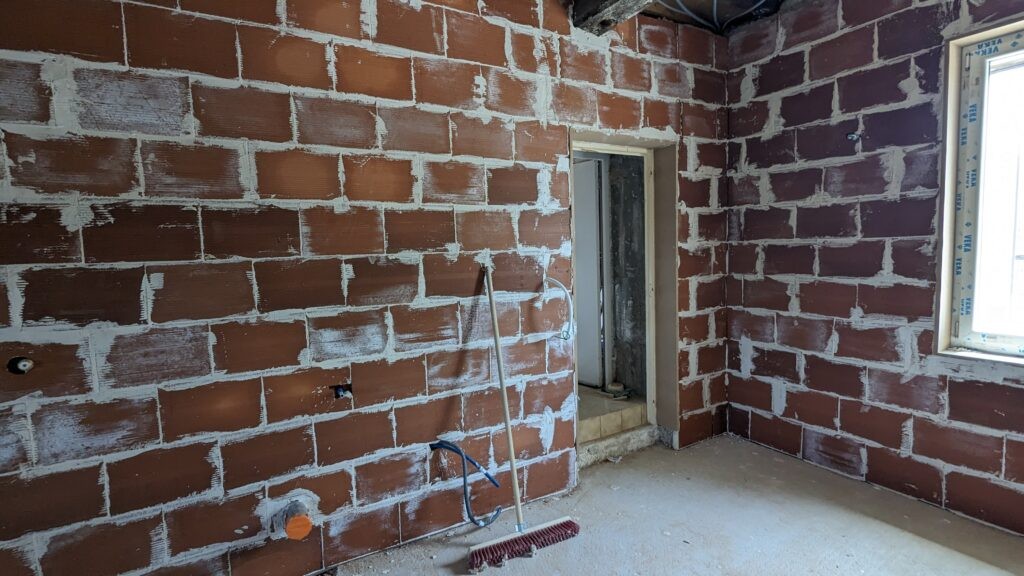 Intégration domotique KNX en rénovation pisé