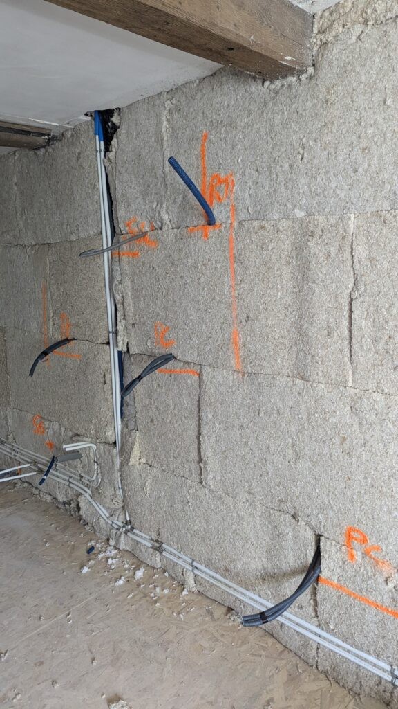 Intégration domotique KNX en rénovation pisé