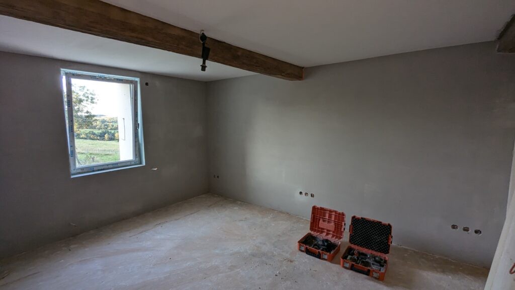 Intégration domotique KNX en rénovation pisé