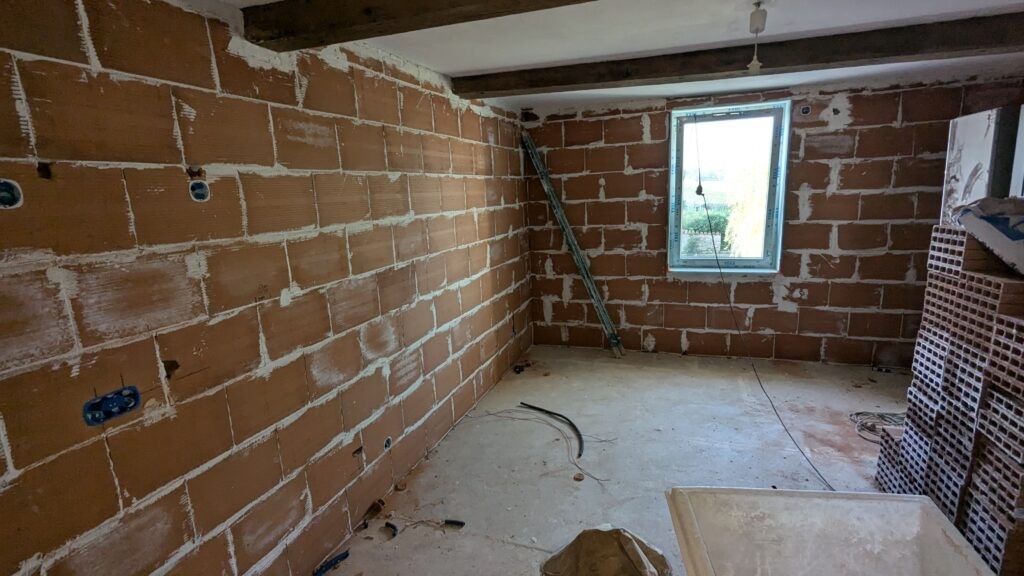 Intégration domotique KNX en rénovation pisé