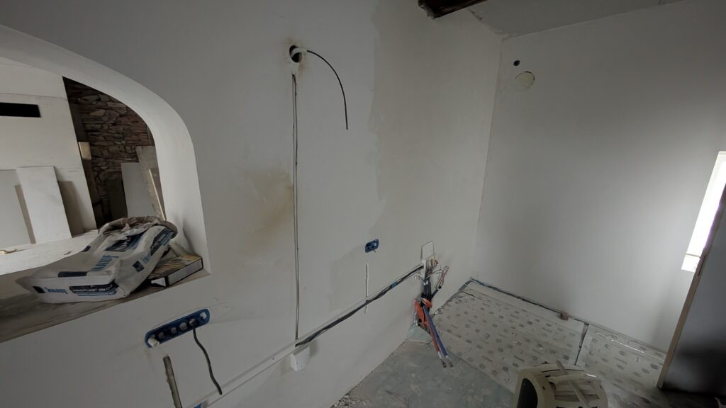 Intégration domotique KNX en rénovation pisé