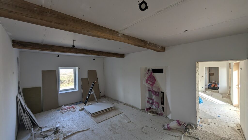 Intégration domotique KNX en rénovation pisé